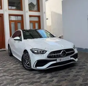 Mercedes Benz C200 AMG Premium Plus 2024