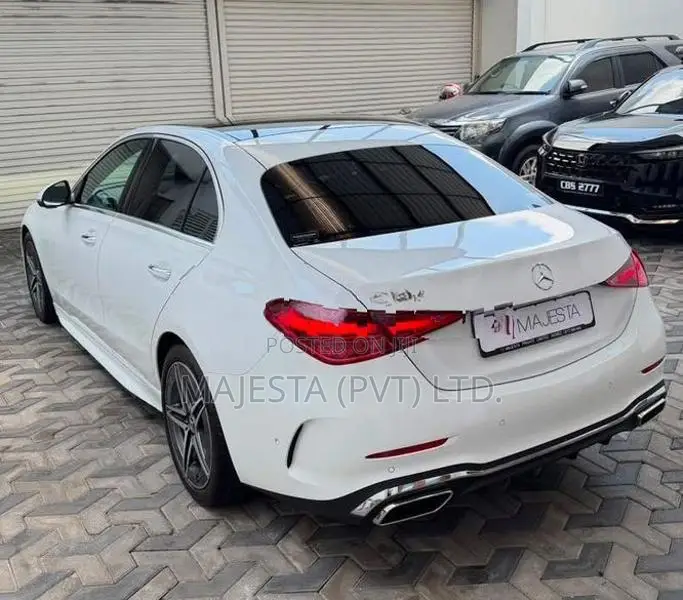 Mercedes Benz C200 AMG Premium Plus 2024