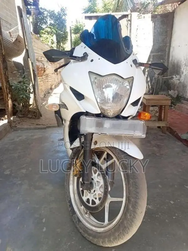 Suzuki Gixxer 2016