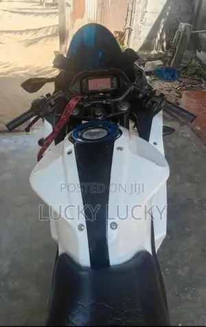 Suzuki Gixxer 2016