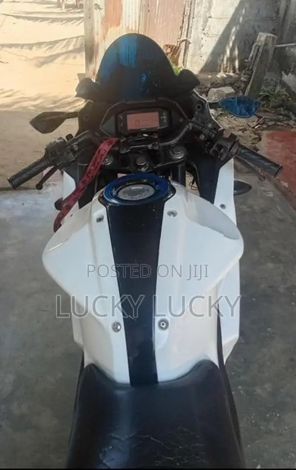 Suzuki Gixxer 2016