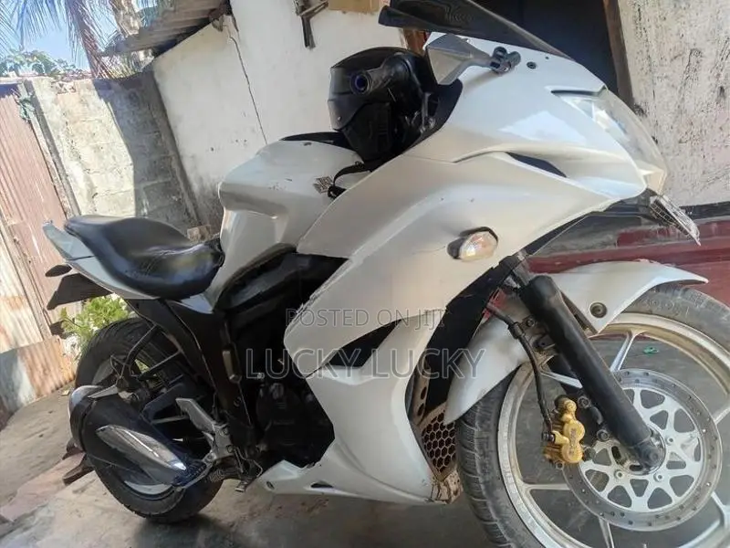 Suzuki Gixxer 2016