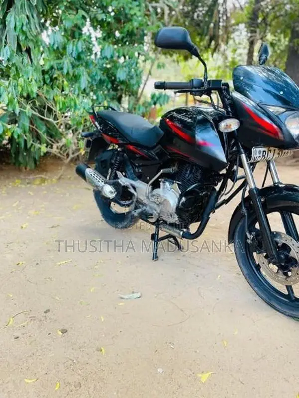 Bajaj Pulsar 150 2015