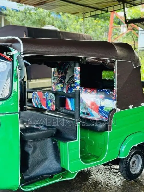 Bajaj RE 2006