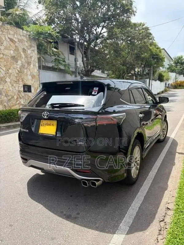 Toyota Harrier Elegance 2016