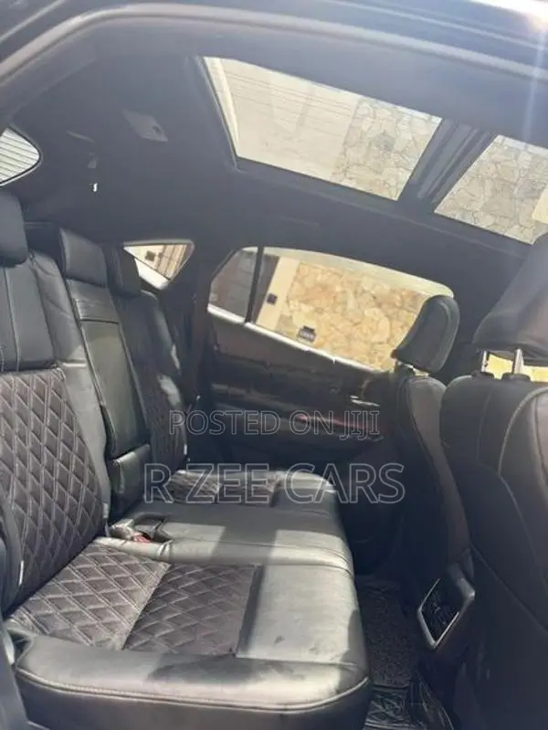 Toyota Harrier Elegance 2016