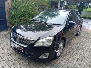 Toyota Premio 2013
