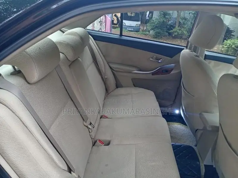 Toyota Premio 2013
