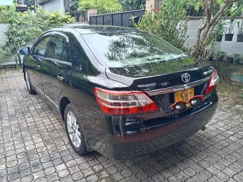 Toyota Premio 2013