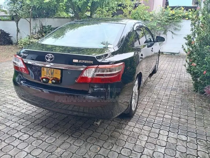 Toyota Premio 2013
