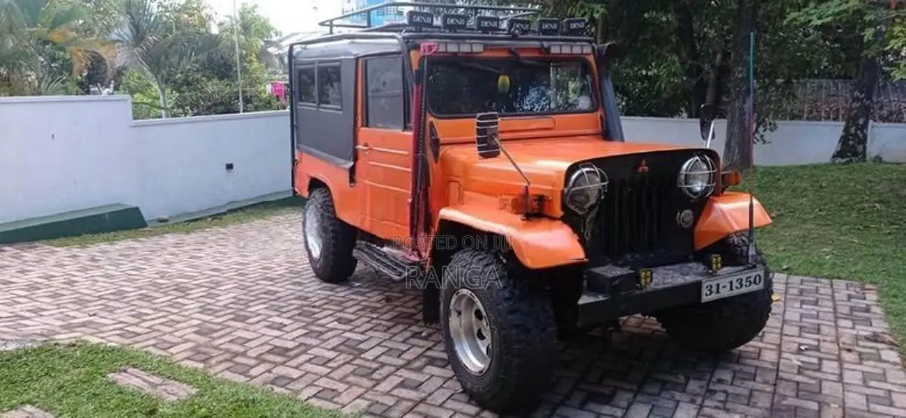 Mitsubishi 4DR 1978