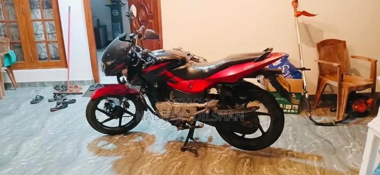 Bajaj Pulsar 150 2015