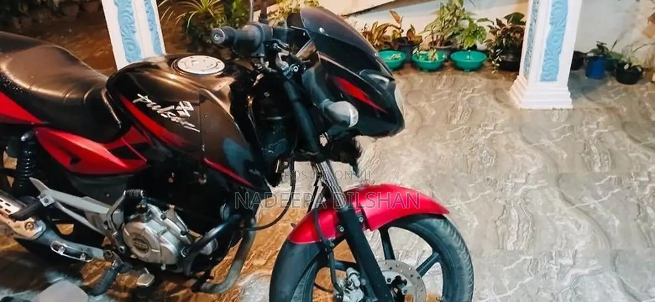 Bajaj Pulsar 150 2015