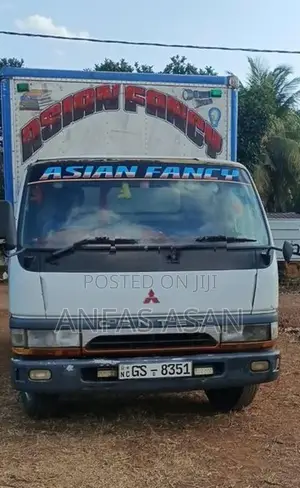 Mitsubishi Canter 2002