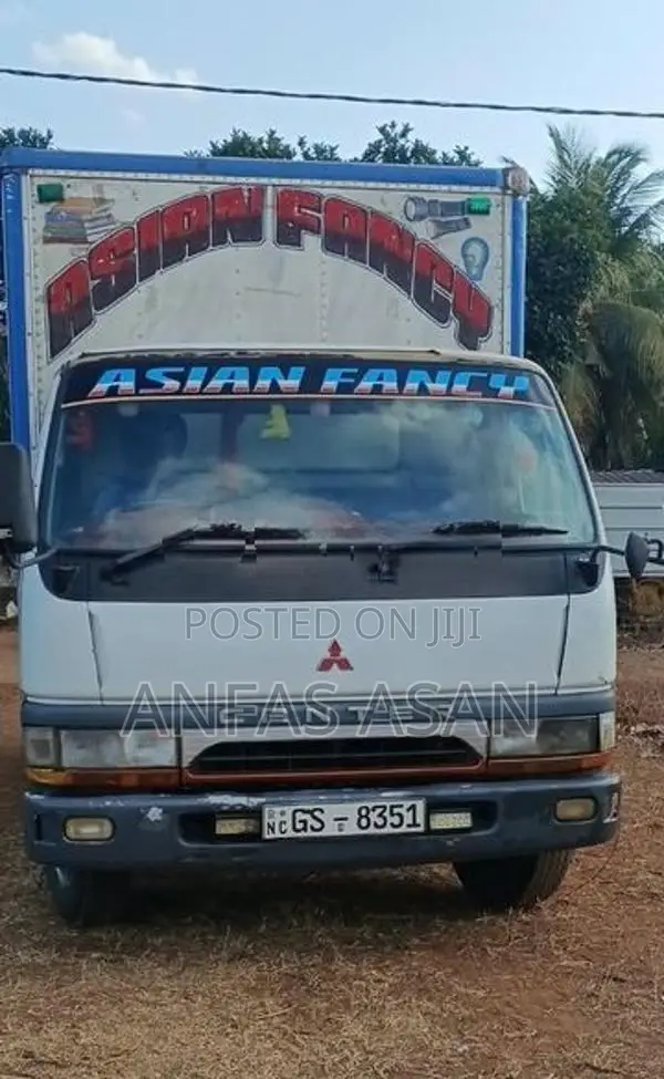 Mitsubishi Canter 2002