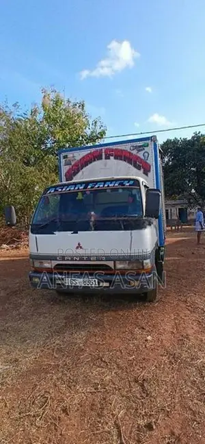 Mitsubishi Canter 2002