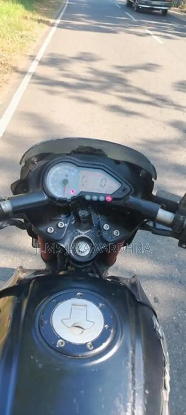 Bajaj Pulsar 150 2017