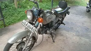 Honda Benly 2003