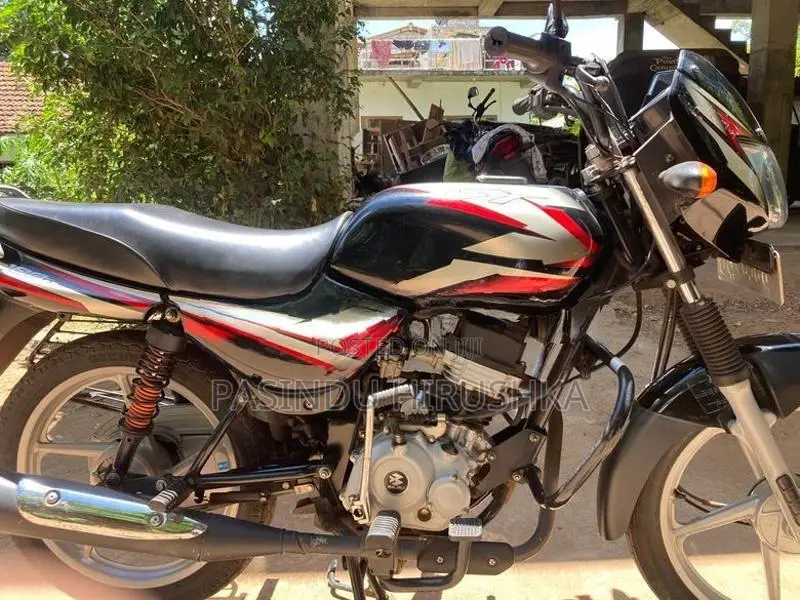 Bajaj CT100 2023