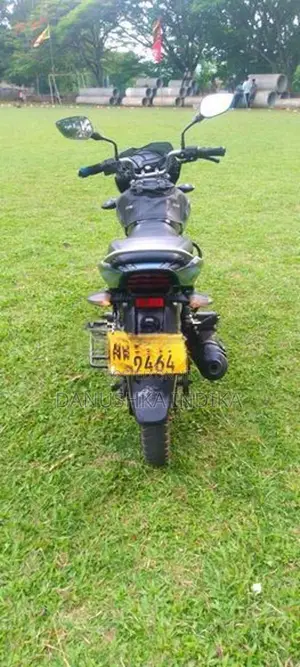 Bajaj Discover 2015