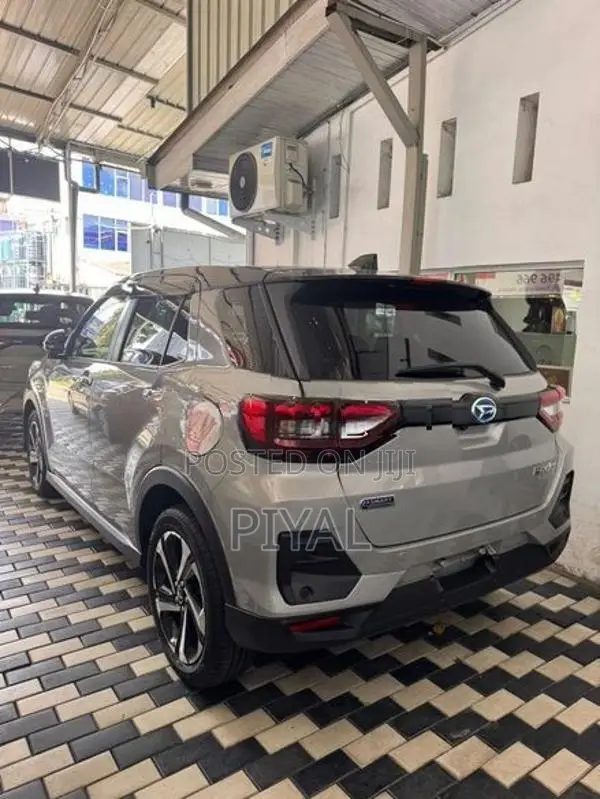 Daihatsu Rocky Premium G 2025