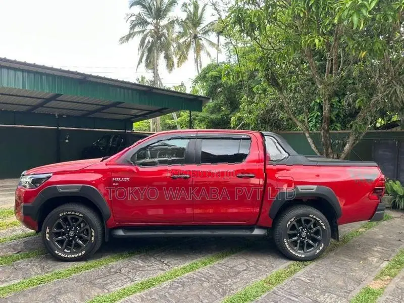 Toyota Hilux ROCCO 2025
