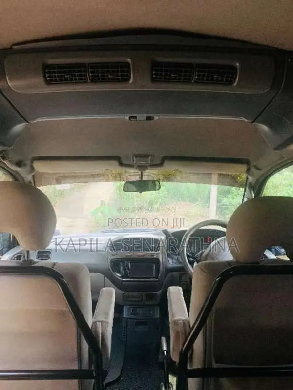 Mitsubishi L400 Space Gear 1997 Van (Used)