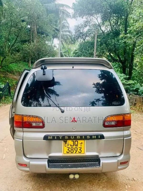Mitsubishi L400 Space Gear 1997 Van (Used)