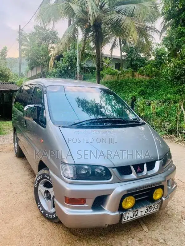 Mitsubishi L400 Space Gear 1997 Van (Used)