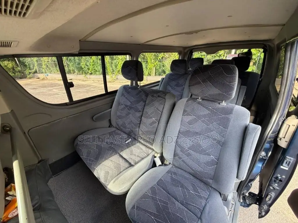 Toyota KDH 201 GL 2010 Van (Used)