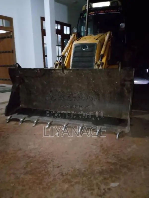 JCB 12 1998 Heavy-Duty (Used)