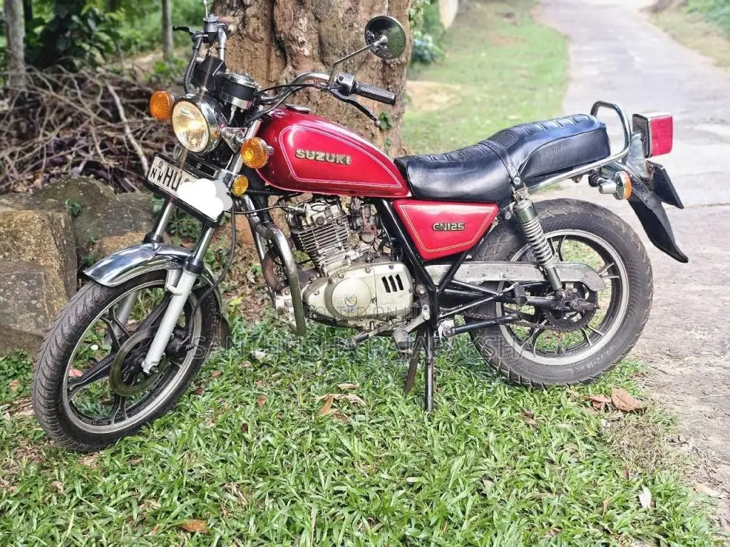 Suzuki GN125 2000 Motorbike (Used)