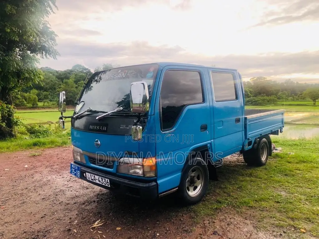 Isuzu AKR 2001 Crew Cab (Used)