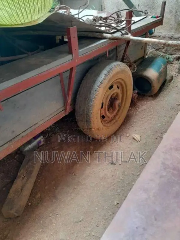 Kubota K700 2004 Tractor (Used)