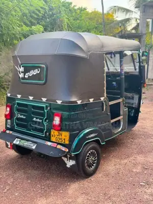 Bajaj 2 Stroke 2004 Three Wheel (Used)