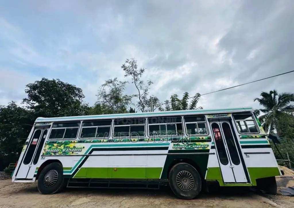 Ashok-Leyland Ruby 2002 Bus (Used)