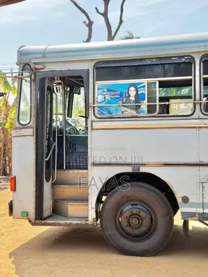 Ashok-Leyland Turbo 2011 Bus (Used)
