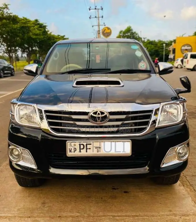 Toyota Hilux 2012 Pickup (Used)