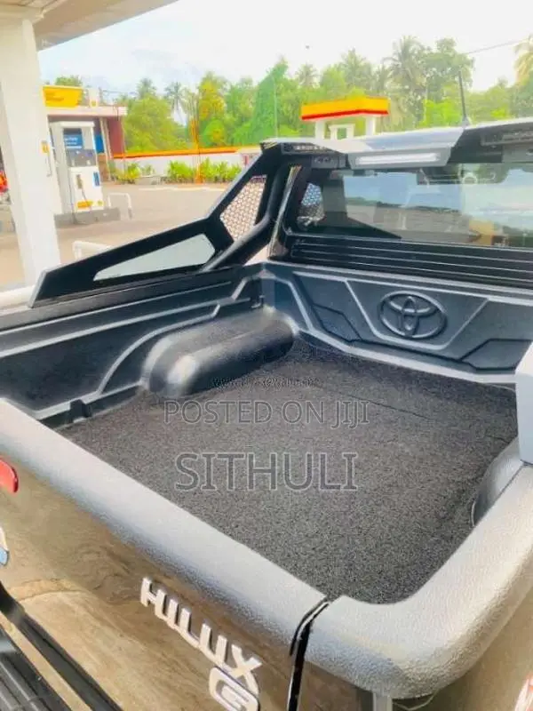 Toyota Hilux 2012 Pickup (Used)