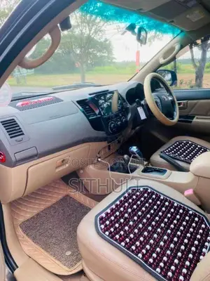 Toyota Hilux 2012 Pickup (Used)