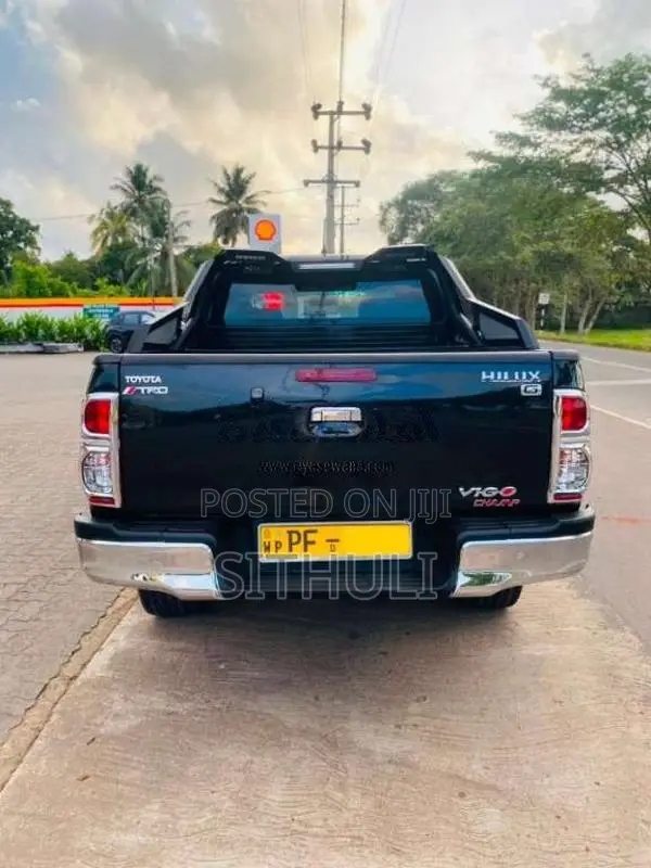 Toyota Hilux 2012 Pickup (Used)