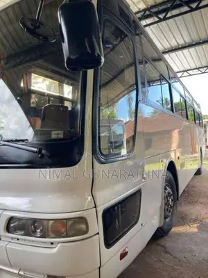 Mitsubishi Fuso 2010 Bus (Used)