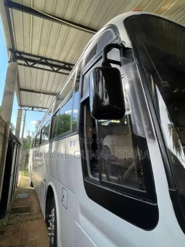 Mitsubishi Fuso 2010 Bus (Used)