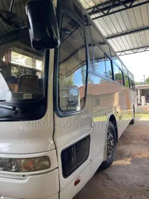 Mitsubishi Fuso 2010 Bus (Used)