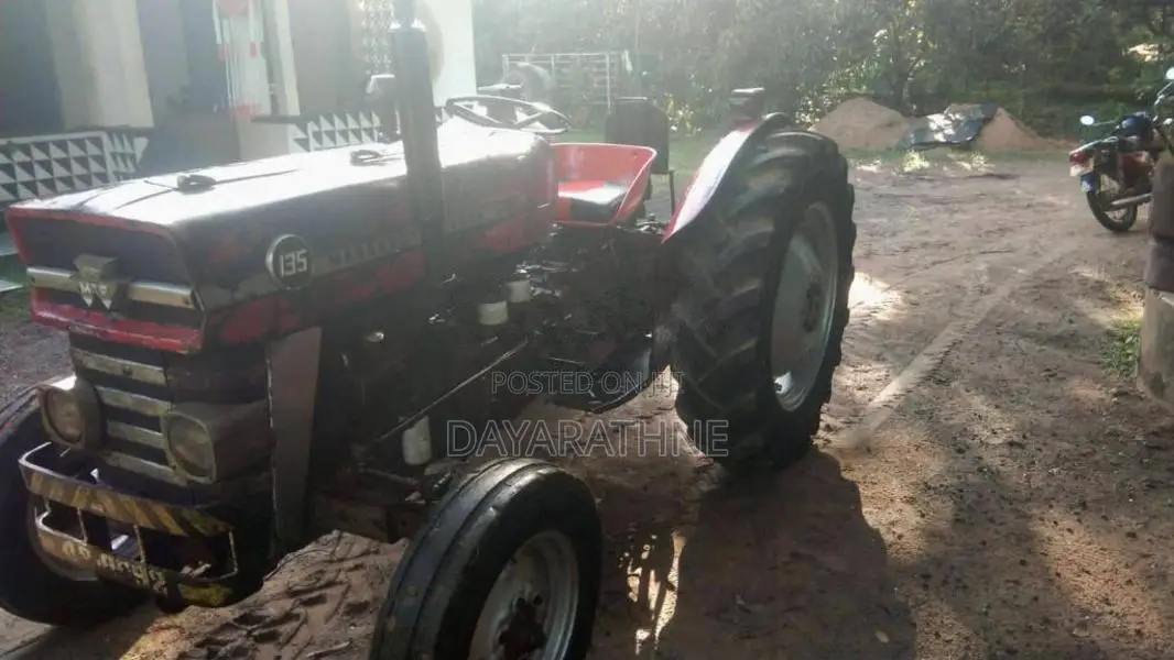 Massey-Ferguson 135DL 1988 Tractor (Used)