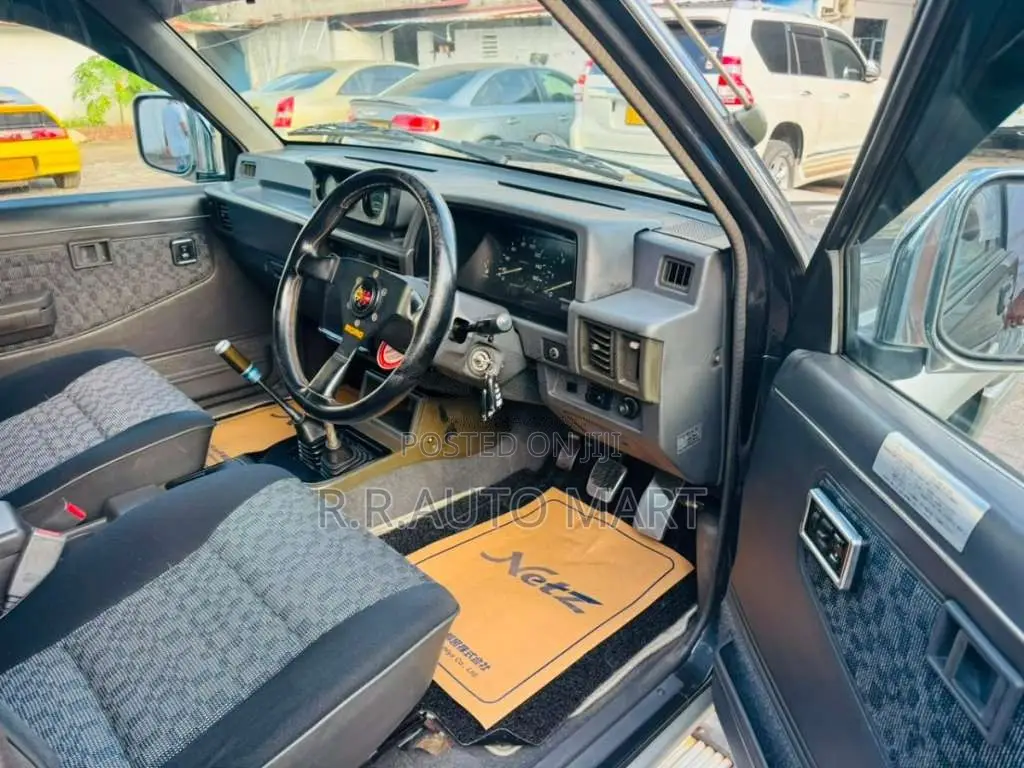 Mitsubishi Strada 1993 Pickup (Used)