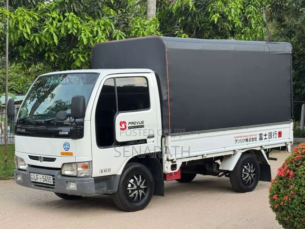 Nissan Atlas 2002 Lorry (Used)