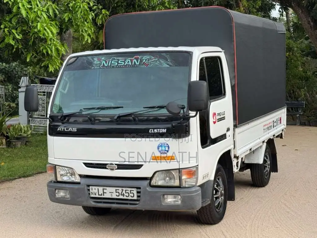 Nissan Atlas 2002 Lorry (Used)