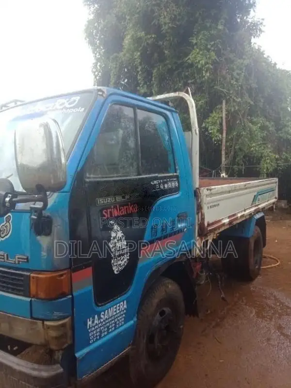 Isuzu ELF 1982 Lorry (Used)