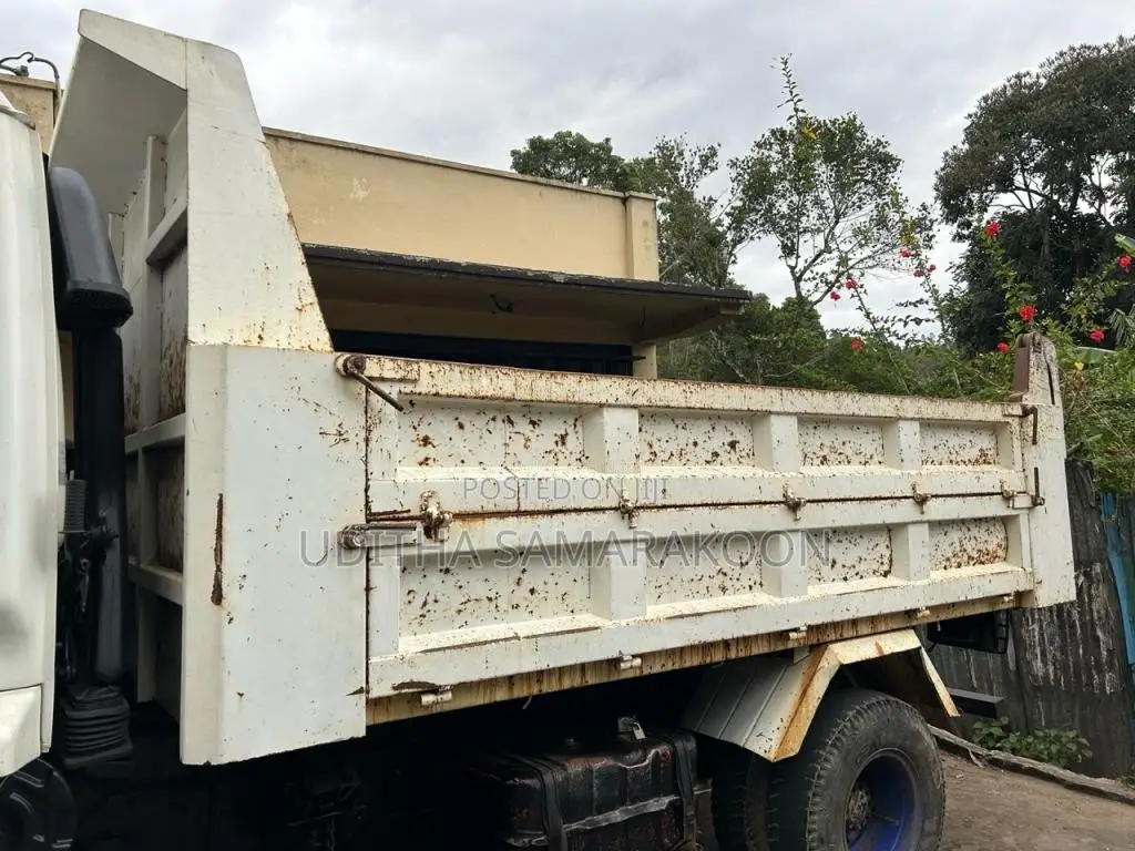 Isuzu Juston ForWard 2001 Lorry (Used)